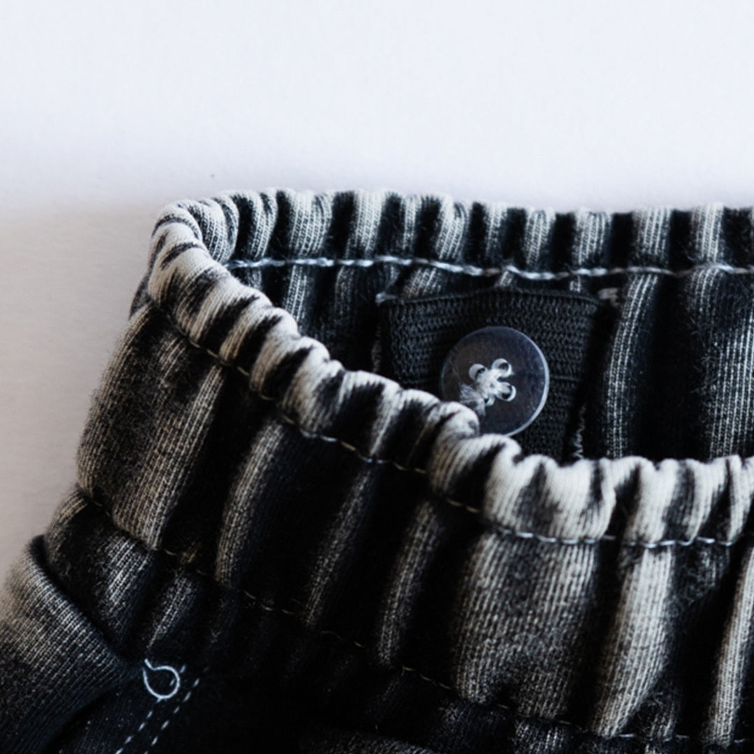 ADJUSTABLE FIT, EASY ALL DAY
